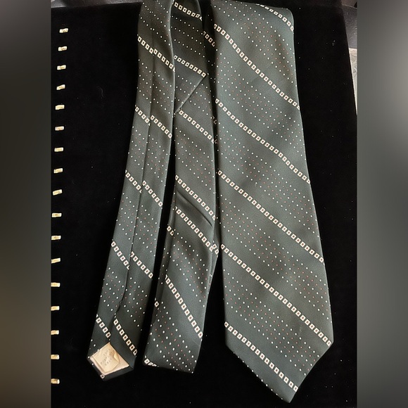 VINTAGE Le Chevron Tie - Picture 1 of 2